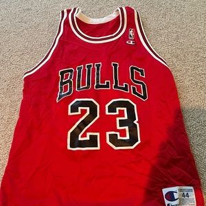 Vintage 1990s Micheal Jordan 23 Chicago Bulls NBA Championship Jersey